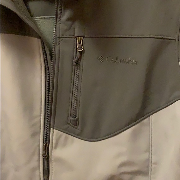 Men’s Columbia Jacket - Picture 3 of 4